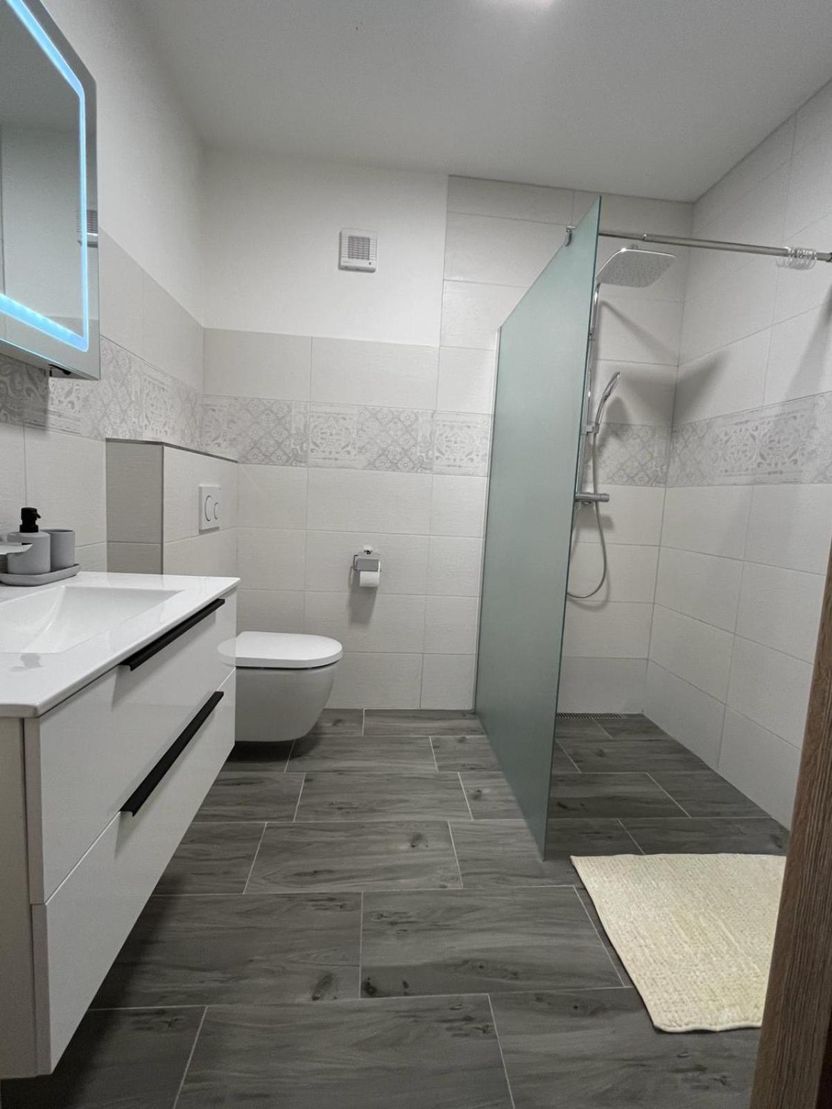 Apartman Kuga Мікулов Екстер'єр фото